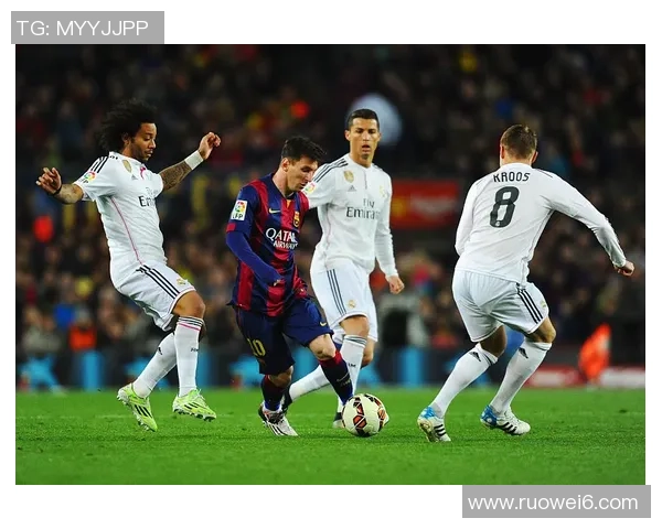 历史第一足球巨星巅峰之路：传奇背后的成就与影响