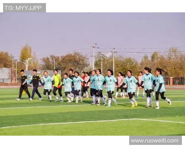 当足球球星化妆登场绿茵赛场展现别样风采与激情