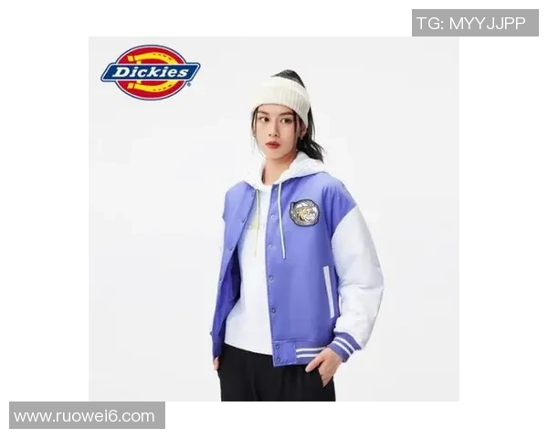 时尚与运动完美融合 足球球星男包引领潮流新风尚