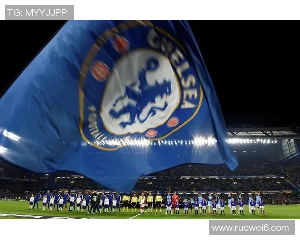 足球明星闪耀赛场瞬间壁纸高清精选展示，感受激情与荣耀并存的视觉盛宴